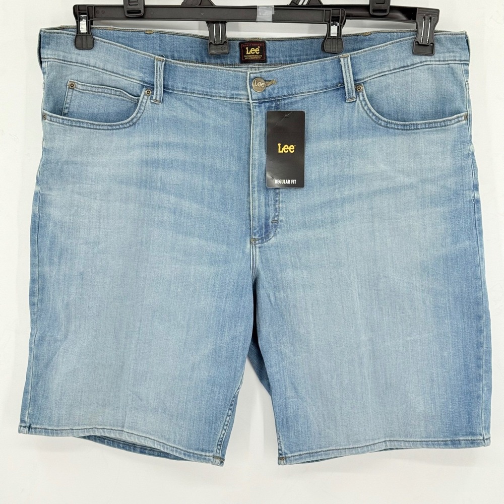 Lee Men's Venture Blue Regular Fit Light Wash Denim Shorts Size 42 NWT